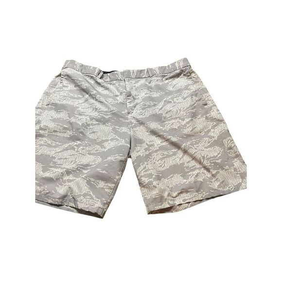 Nike Mens Gray White Dri Fit Standard Fit Camo Performance Golf Chino Shorts 42 - Picture 1 of 13